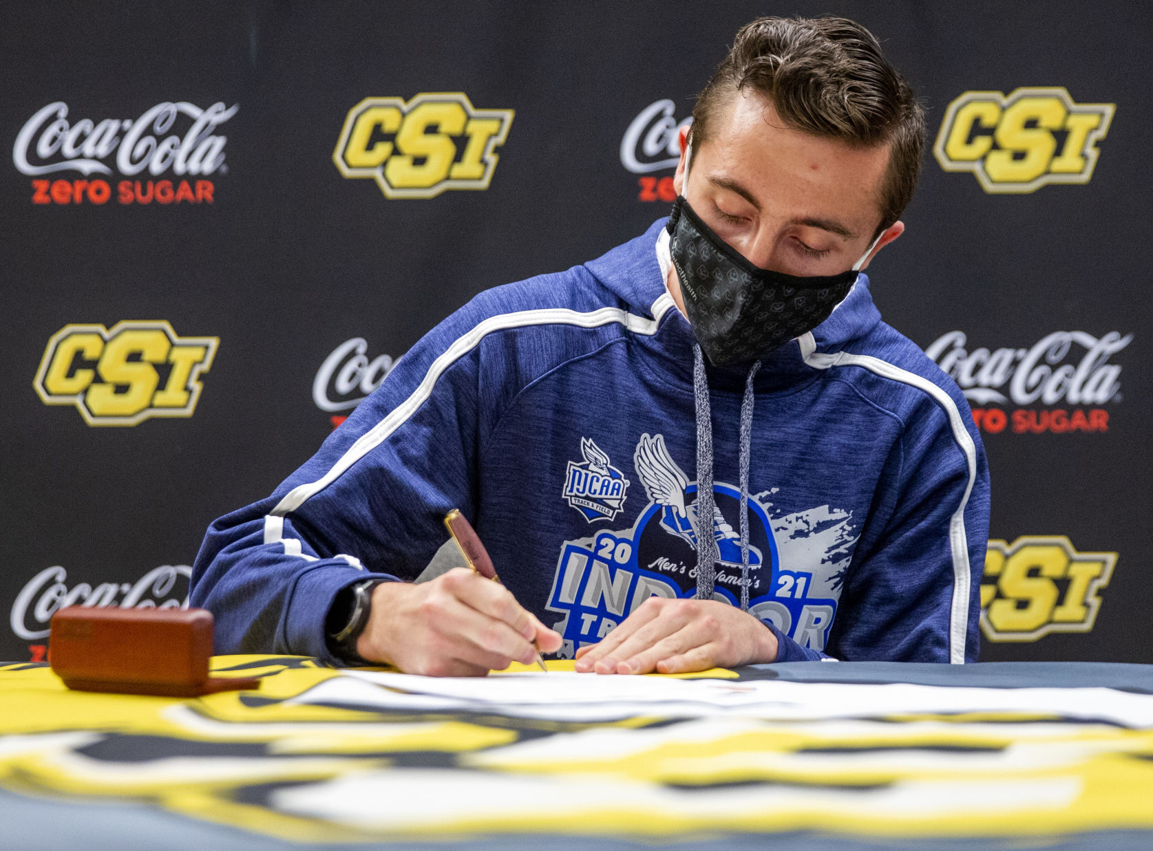 Two Golden Eagles sign letters of intent